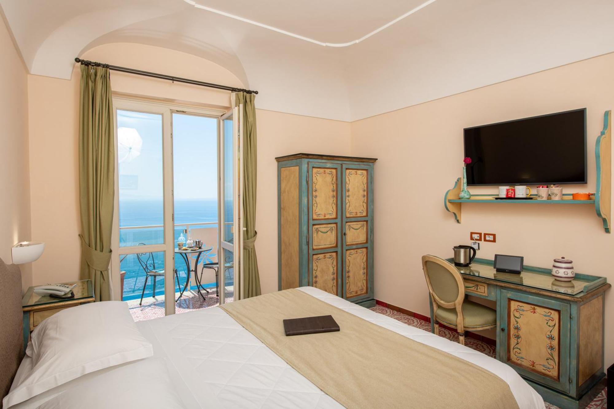 Hotel Margherita Praiano Exterior photo
